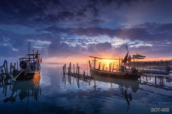 BOT-003_beautiful-beach-with-fisherman-boat-during-sunrise