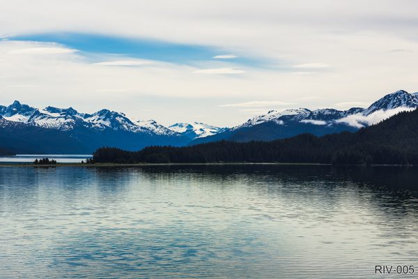 RIV-005_beautiful-view-glacier-lake-surrounded-by-mountains-alaska