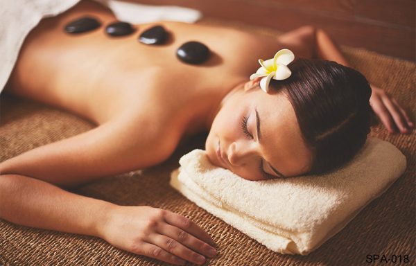 SPA-018_1000X640_woman-enjoying-stone-massage