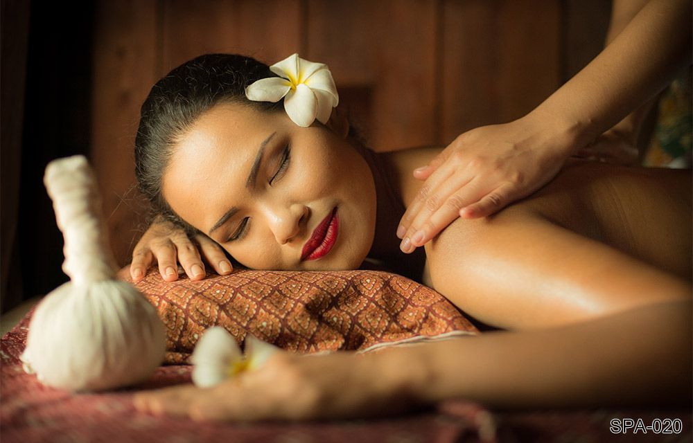 SPA-020_1000X640_woman-getting-massage-from-another-person (1)